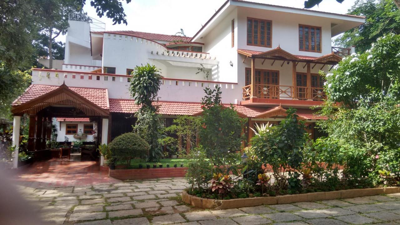 Villa Serena Bangalore Esterno foto